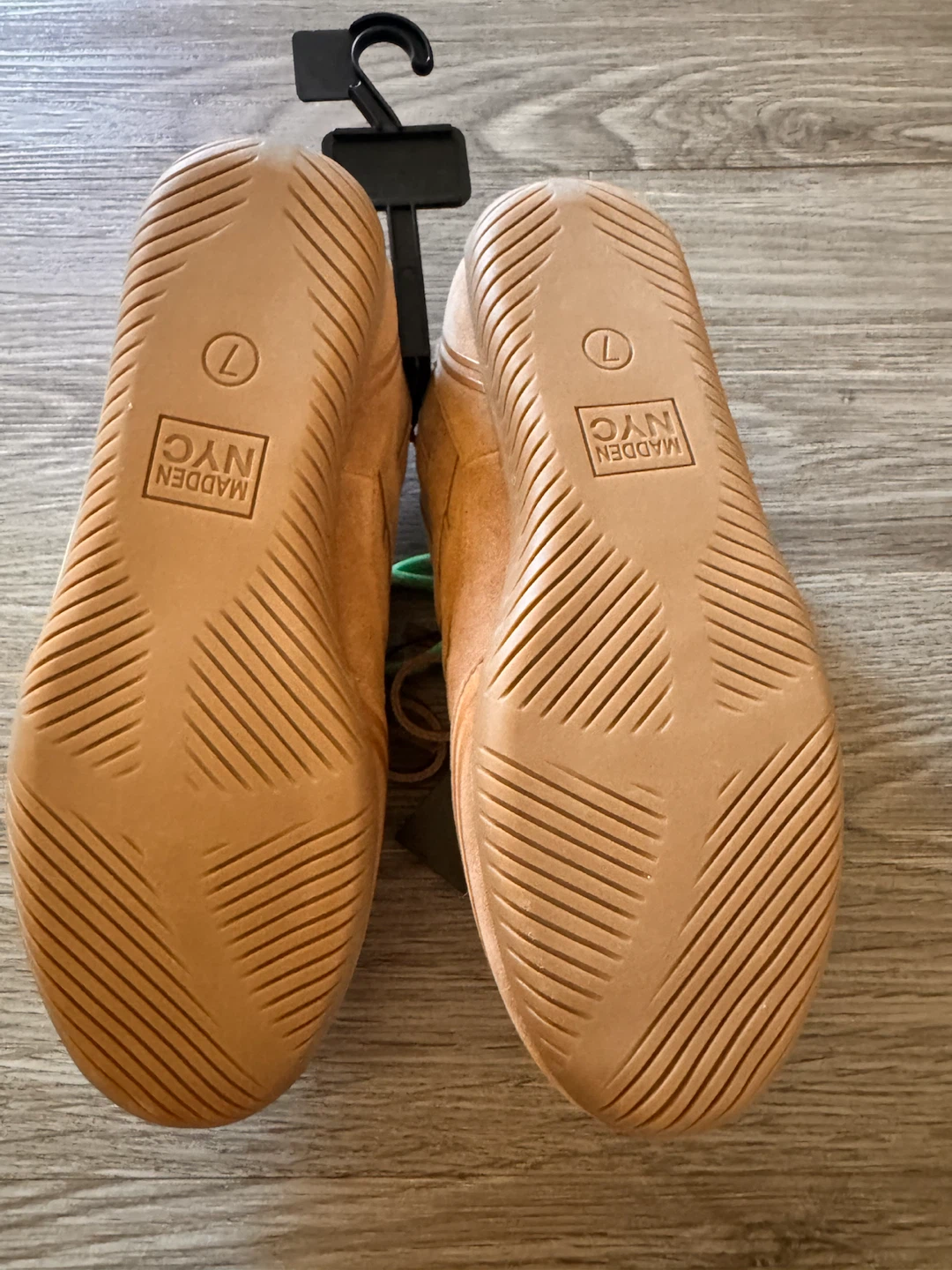 Madden NYC Sneakers Size 7 - photo 2