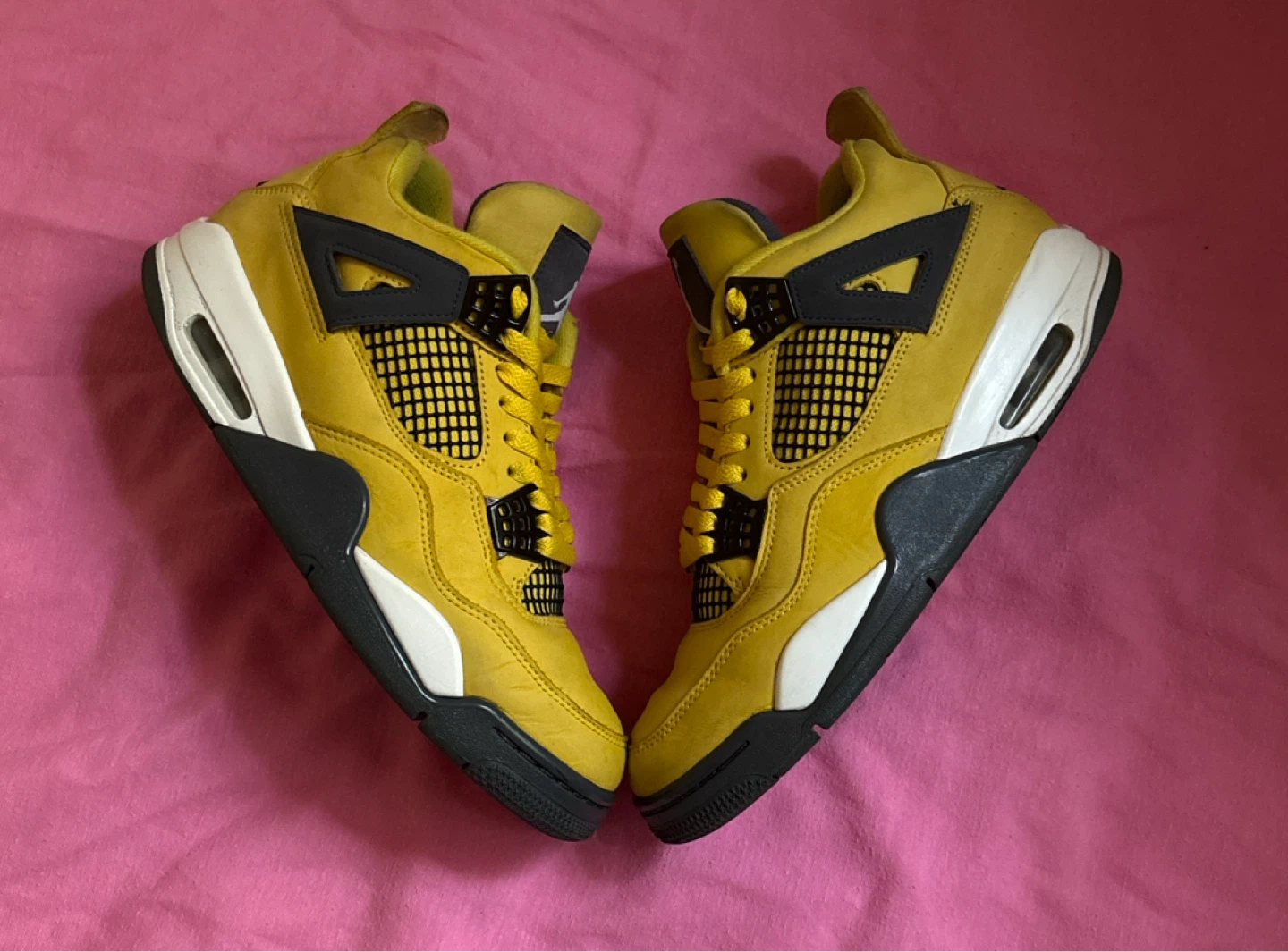 Air Jordan 4 Retro Lightning Size 8US men’s
