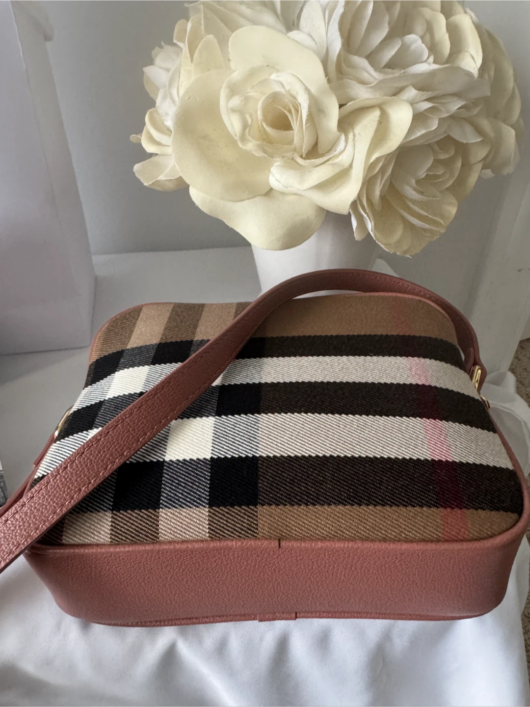 Burberry Small Camera Bag - Dark Rosewood - photo 4