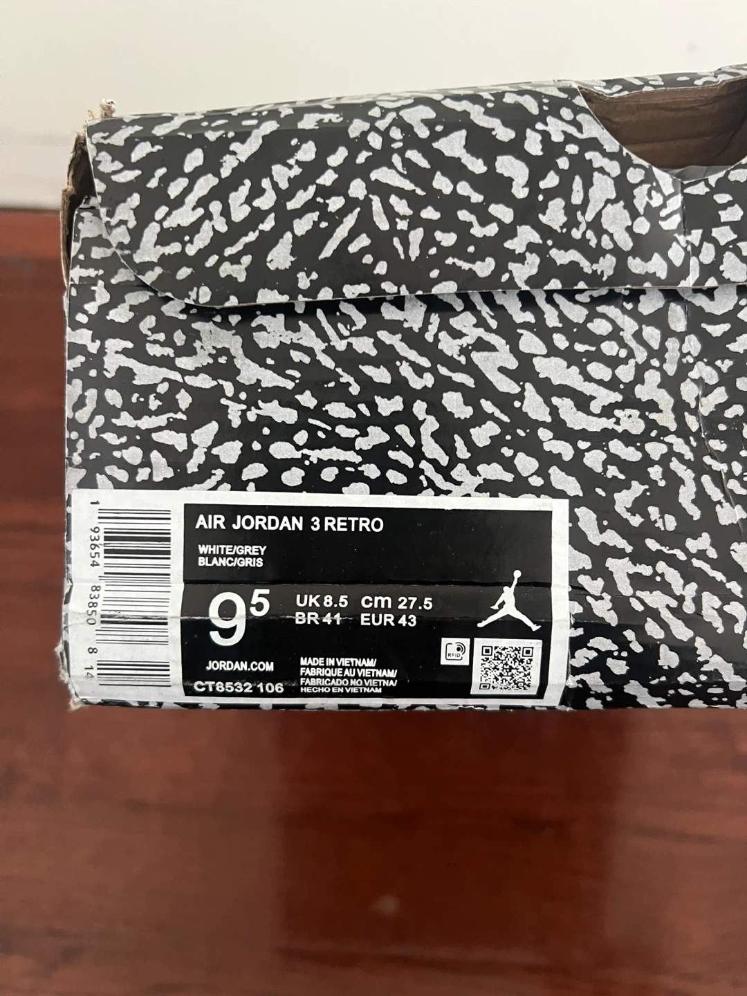 Air Jordan 3 Retro White/Grey Sneakers - photo 4