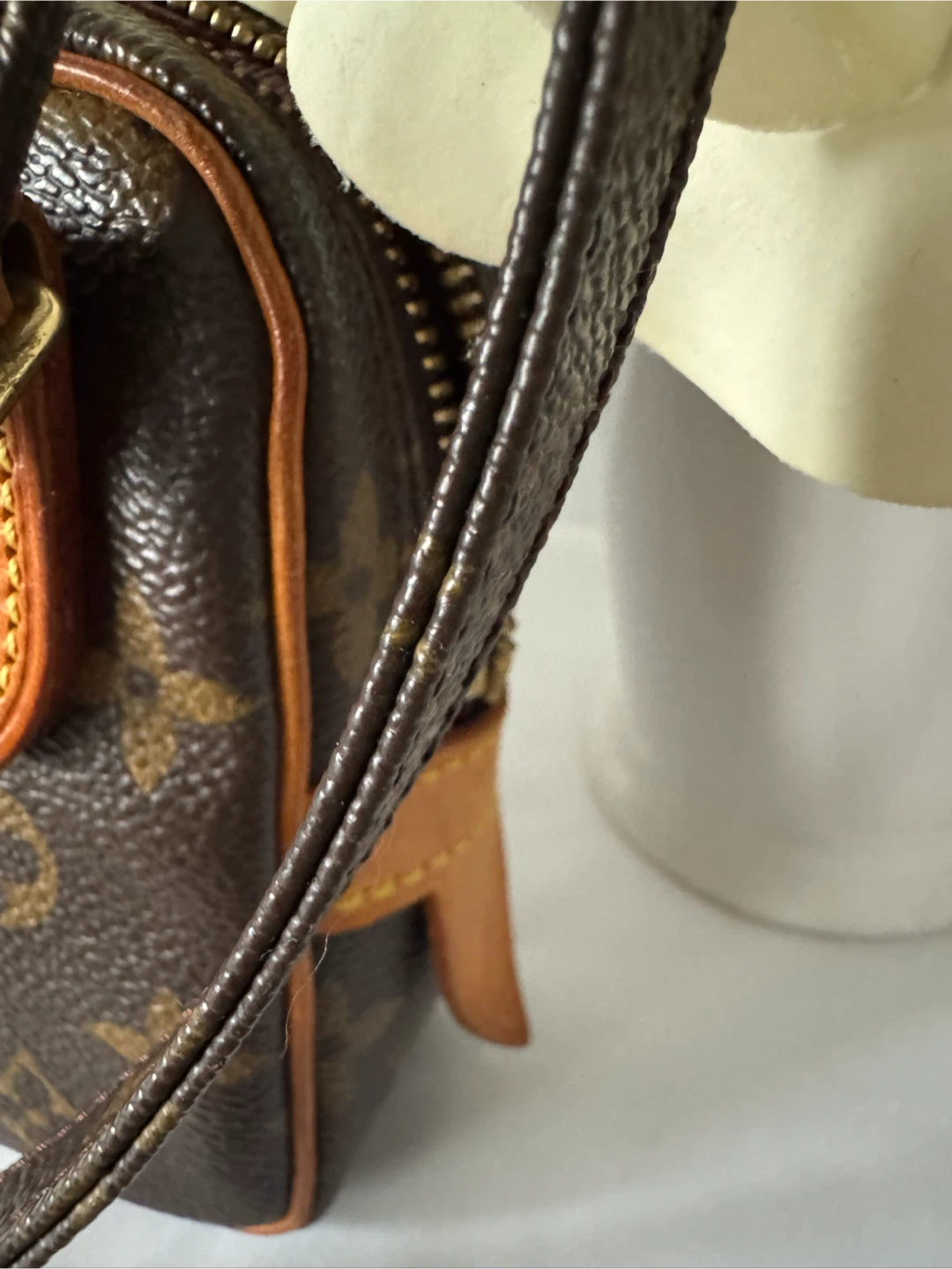 Louis Vuitton Monogram Canvas Shoulder Bag - photo 3