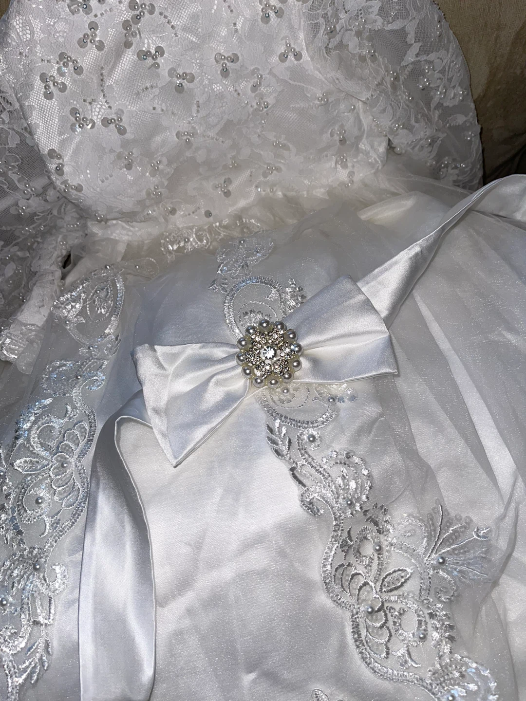 White Beaded Lace Christening Gown (12-24 months) - photo 3
