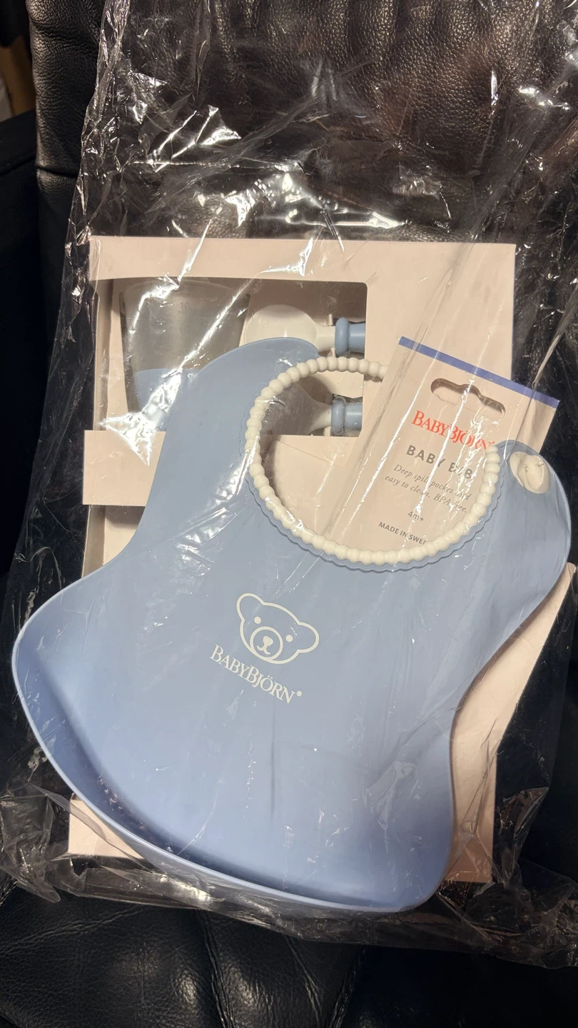 BabyBjörn Baby Feeding Set + Baby Bib