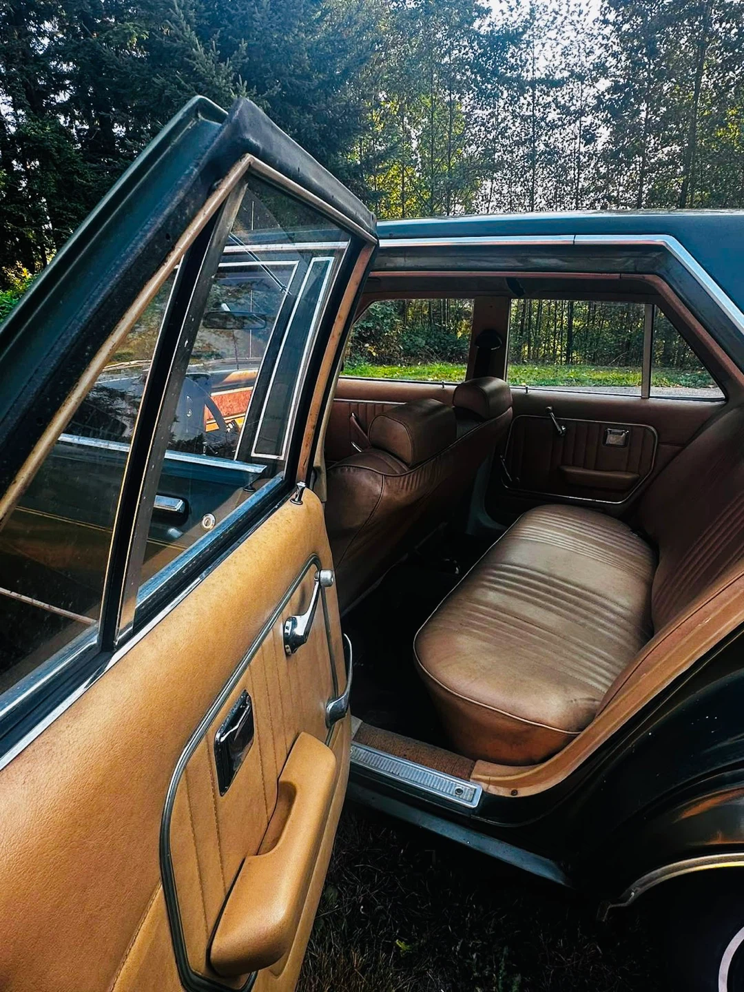 1976Ford Fairmont Station Wagon - photo 2