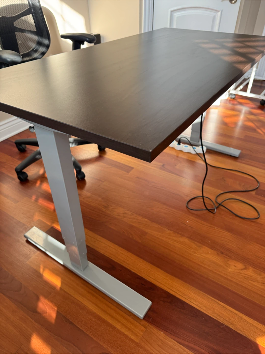 BBF Standing Desk - Electric Height Adjustable - photo 4