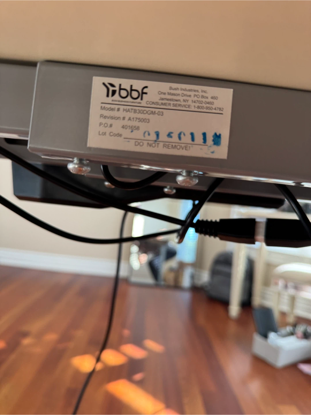 BBF Standing Desk - Electric Height Adjustable - photo 5