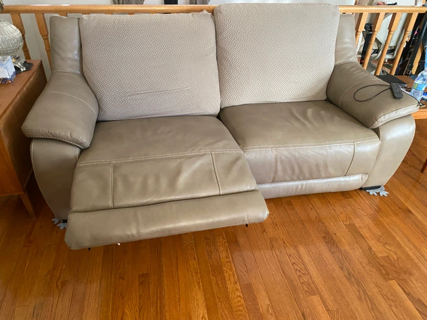 Leather type electric recliner couch - photo 2