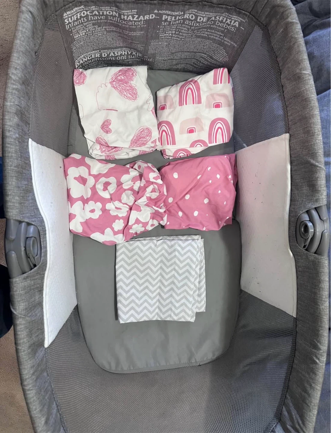 Evenflo Baby Bassinet with Sheets - photo 2
