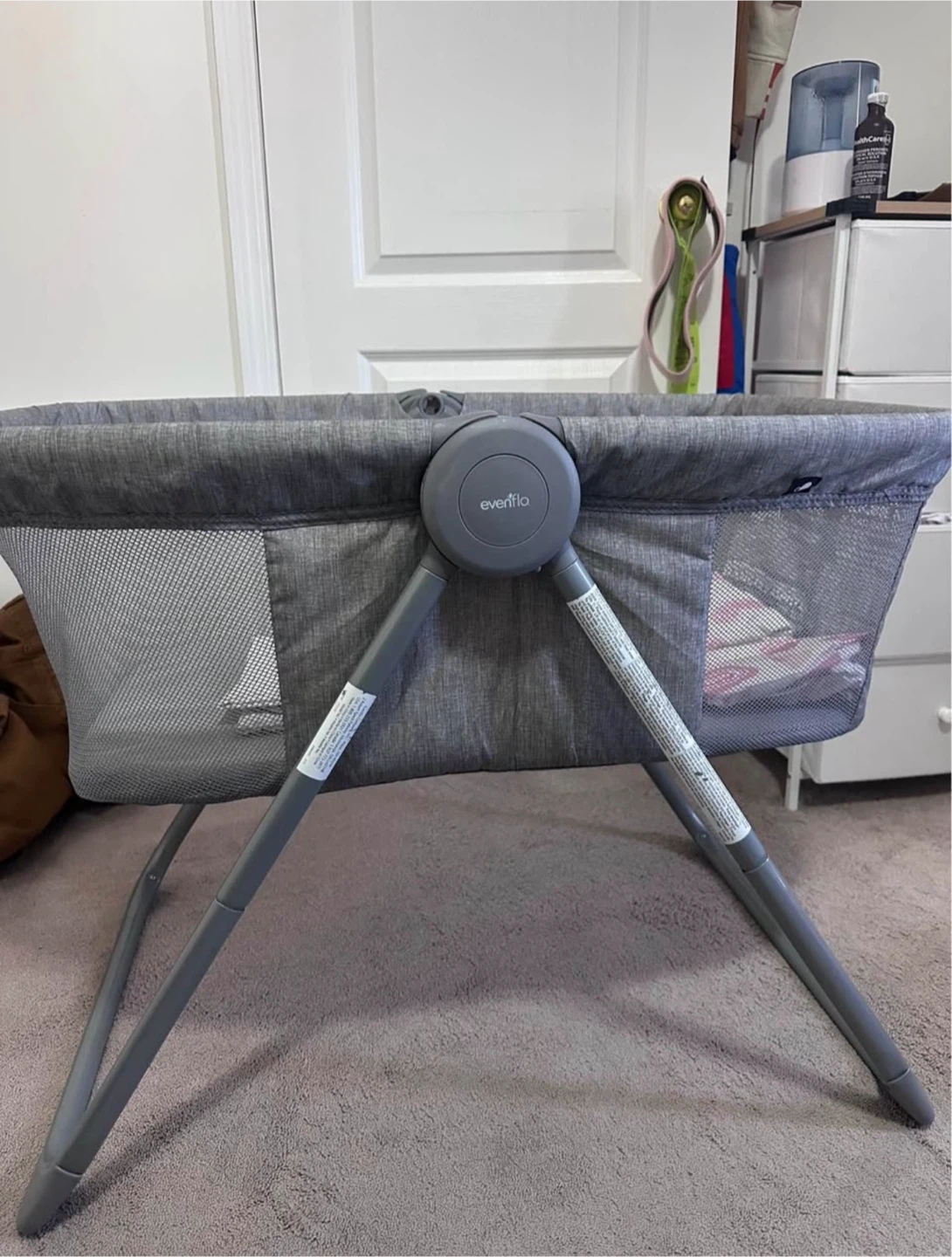 Evenflo Baby Bassinet with Sheets