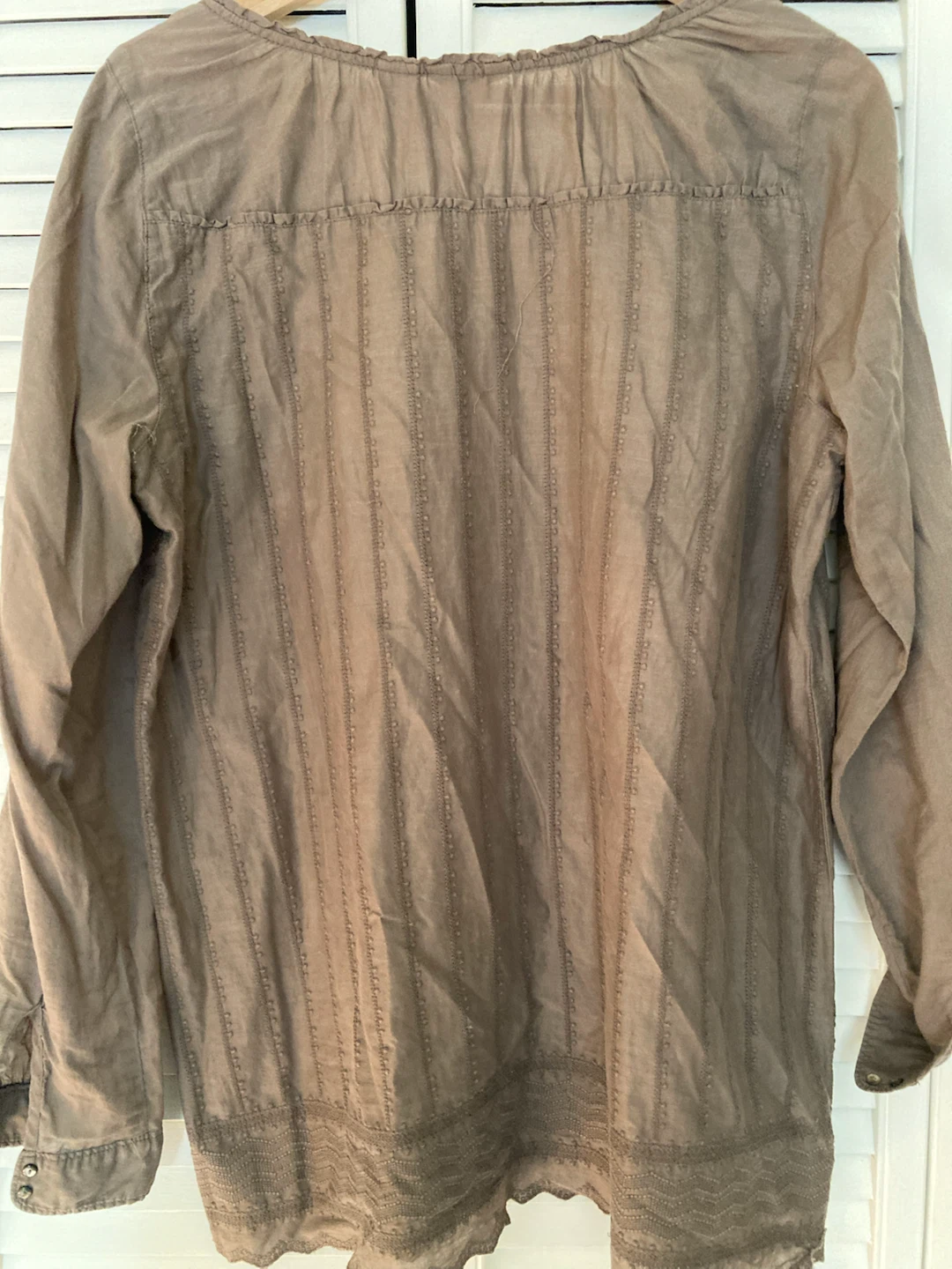 Eddie Bauer Taupe Embroidered Button-Down Shirt M - photo 4