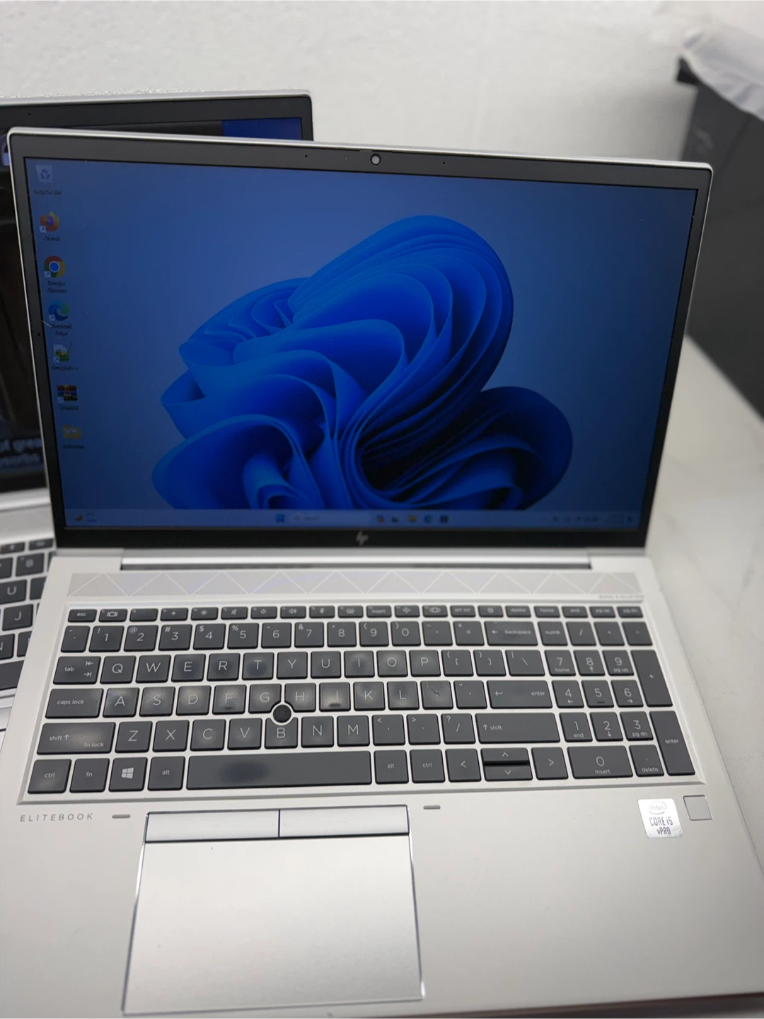 HP EliteBook Laptop Intel Core i5 vPro - photo 3