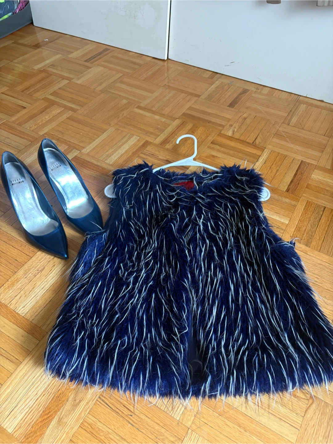 Celsius Navy Faux Fur Vest - photo 4