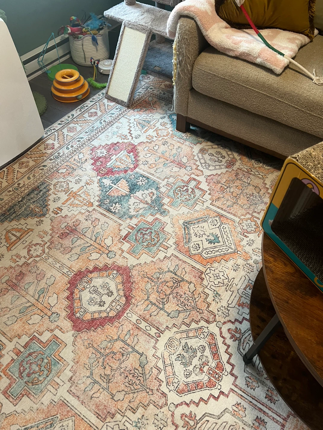 Large 9’ x 10’ Vintage-Style Area Rug - photo 3