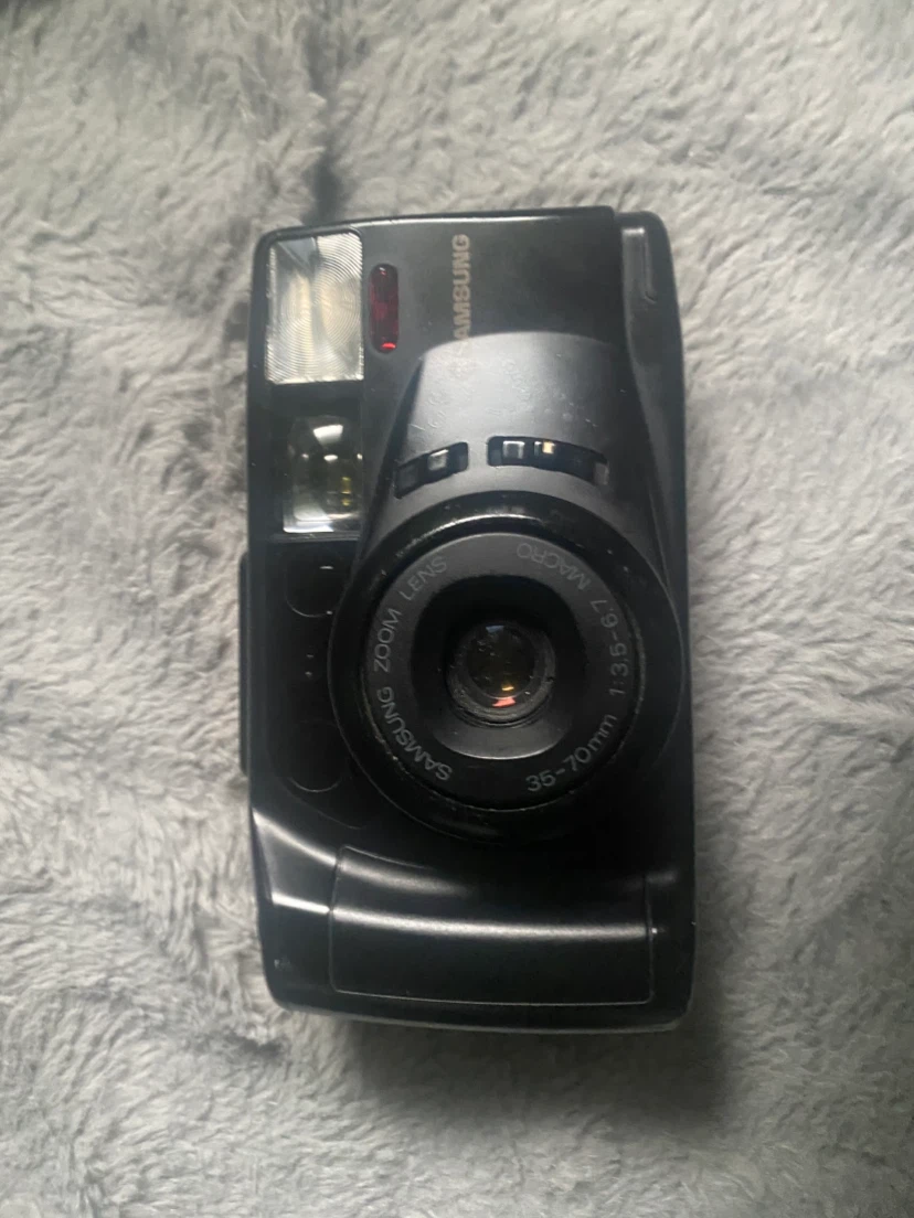 Samsung 35-70mm Zoom Macro Film Camera