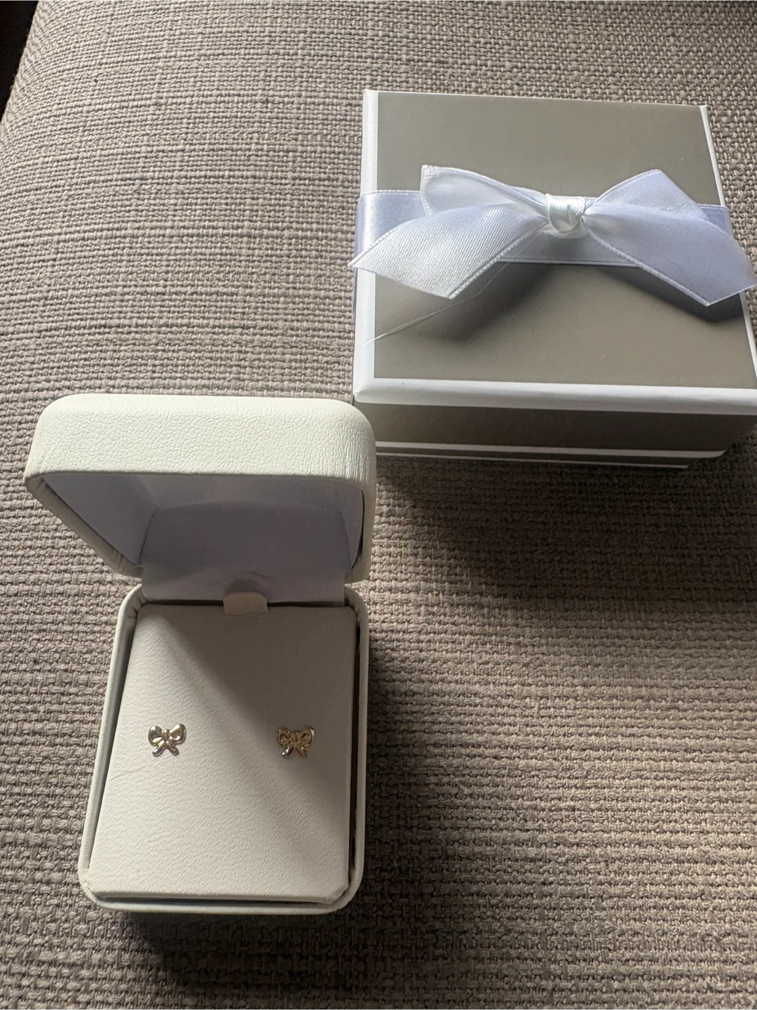 Madi K Yellow Gold 14K Bow Stud Earrings - BRAND NEW - photo 2