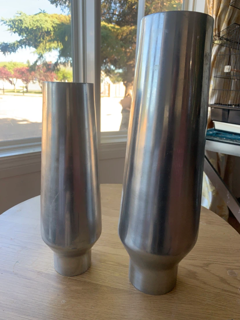 Set of 2 Metal Vases