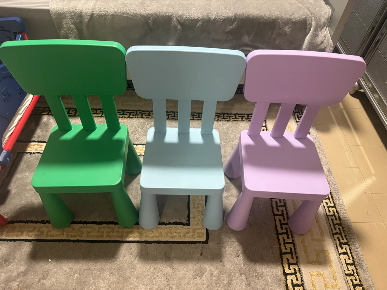 IKEA Mammut Kids Chairs (Set of 3) table included