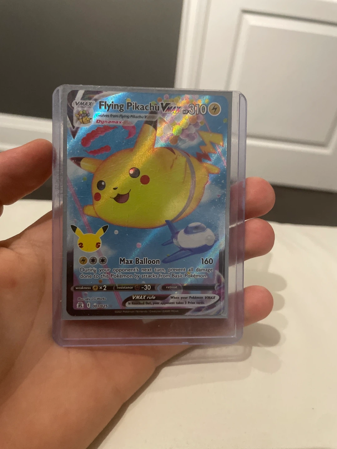 Pokémon Flying Pikachu VMAX Trading Card