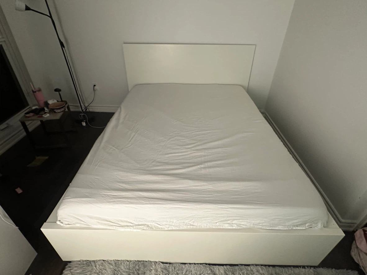 Bed and Mattress - photo 4