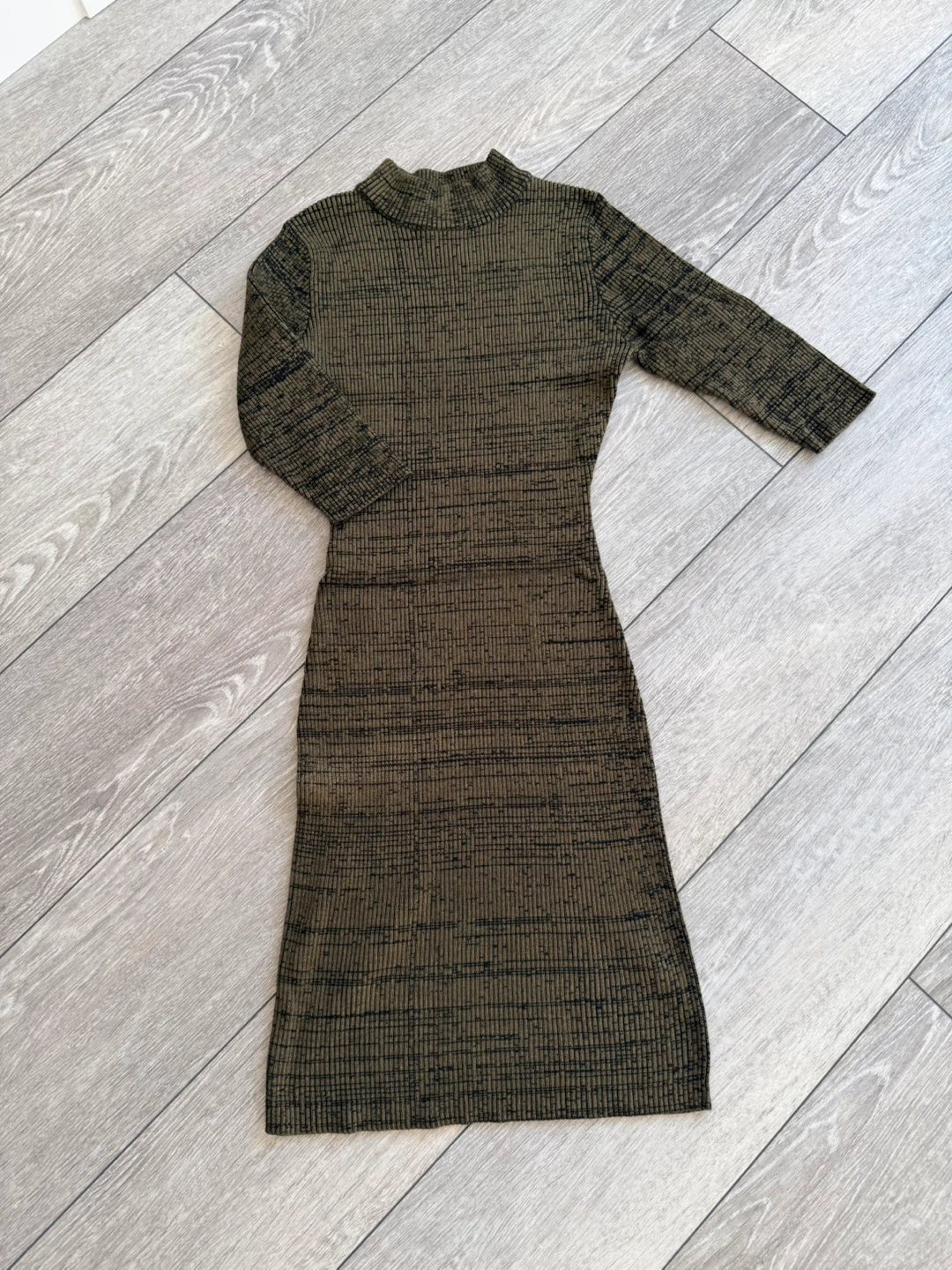 LU NYC BODYCON HIGH NECK KHAKI / BLACK RIBBED DRESS