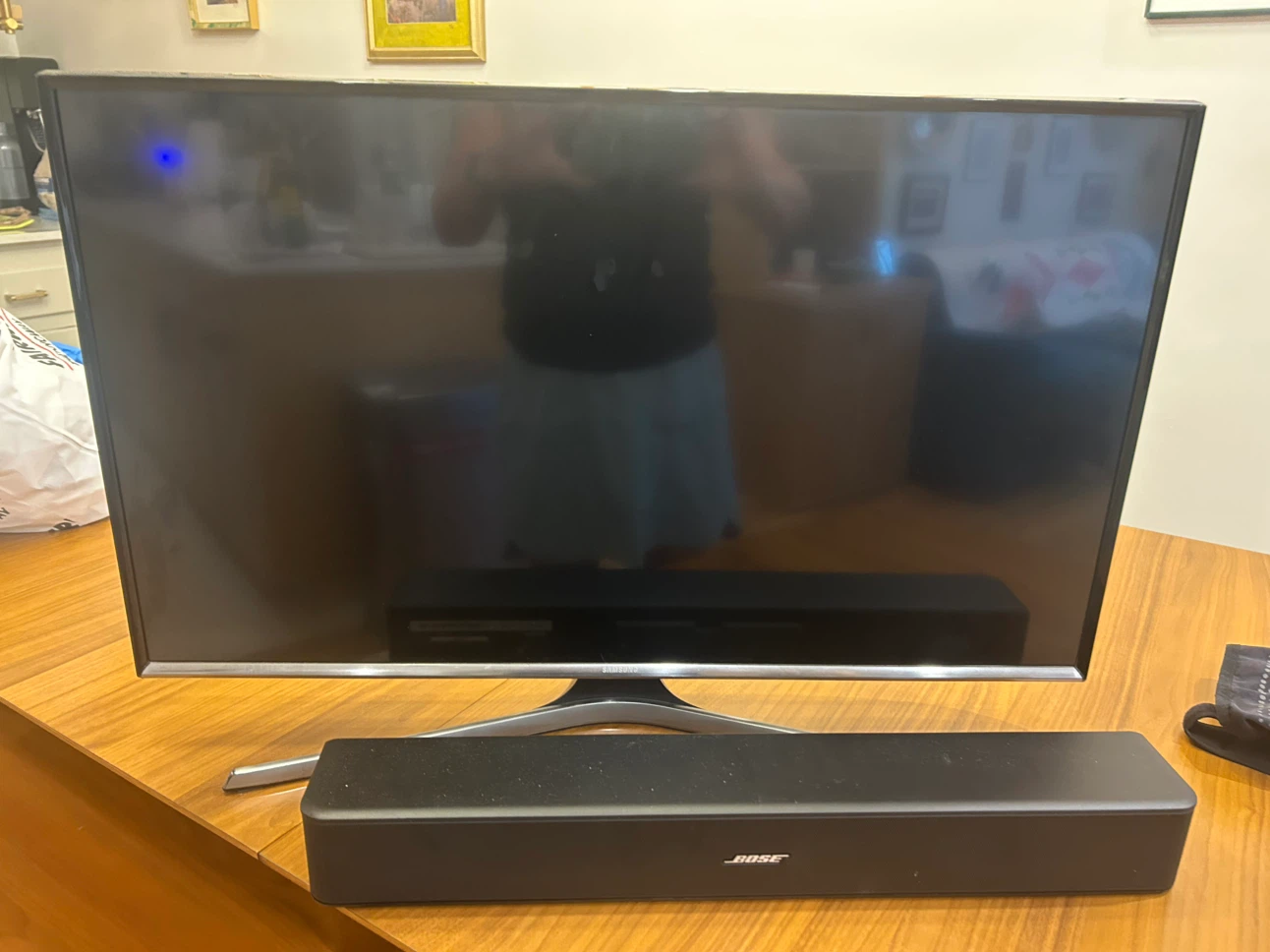Samsung TV and Bose Soundbar
