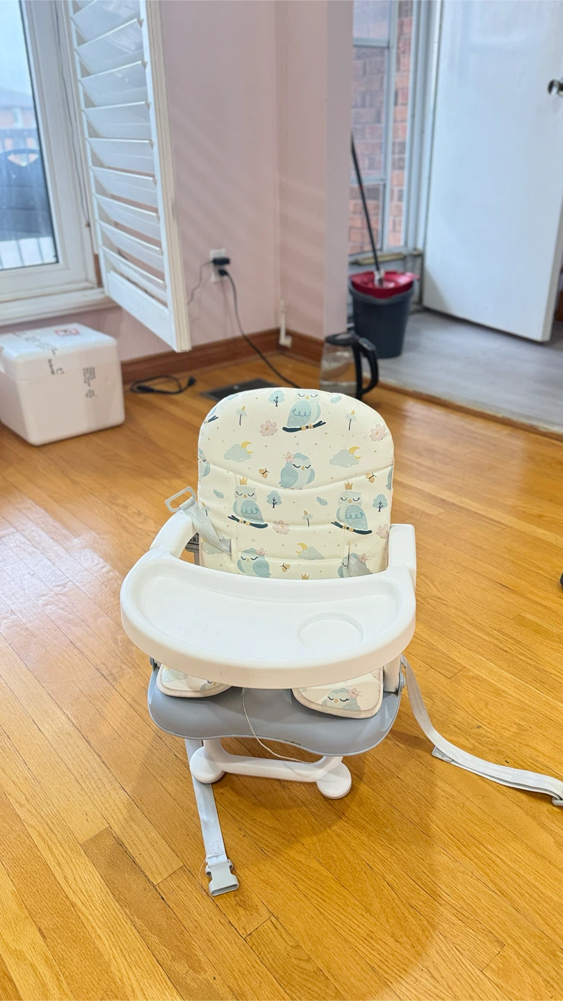 Baby High Chair with Tray - photo 2