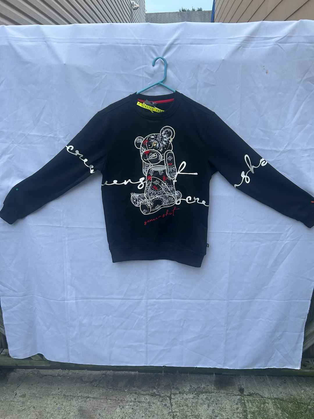 Screenshot Black Bear Graphic Sweatshirt Size Small