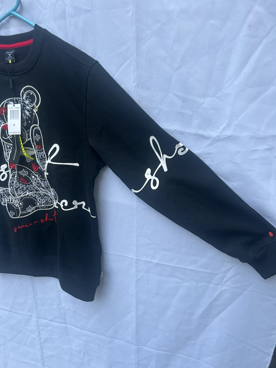 Screenshot Black Bear Graphic Sweatshirt Size Small - photo 5