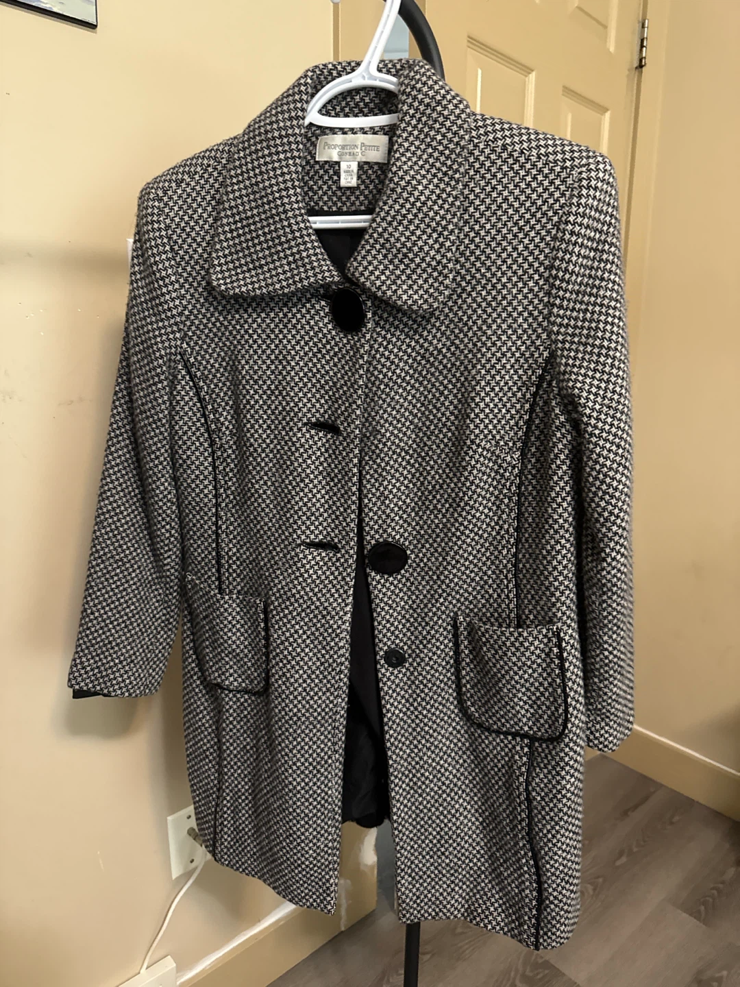 Black & White Houndstooth Coat