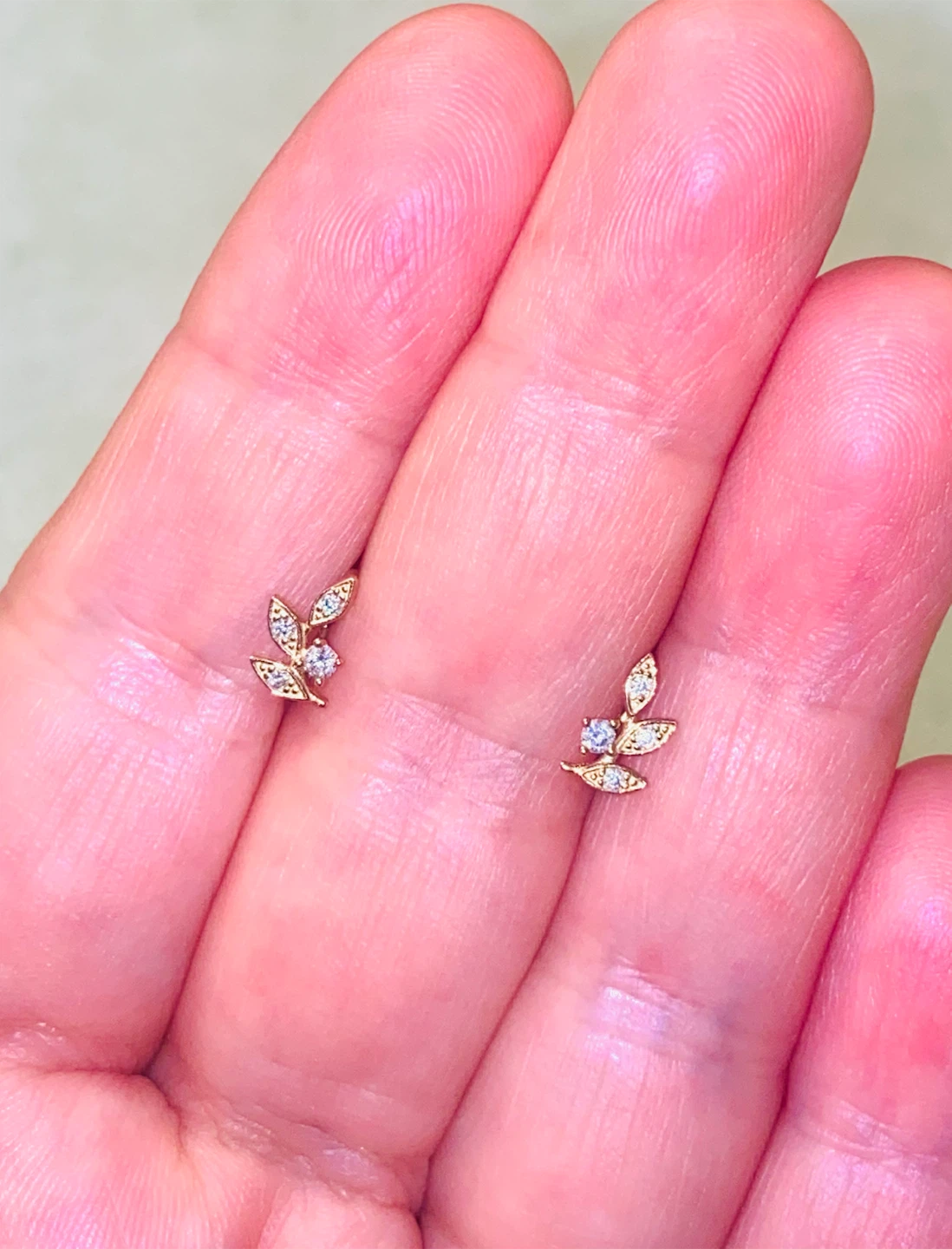 9K Gold  leaf design hoop earrings - photo 2