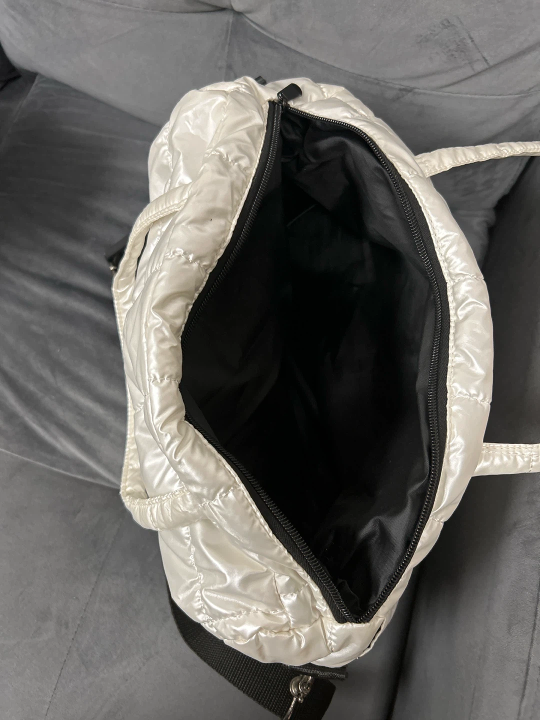 White Quilted Puffer Tote Bag - photo 3