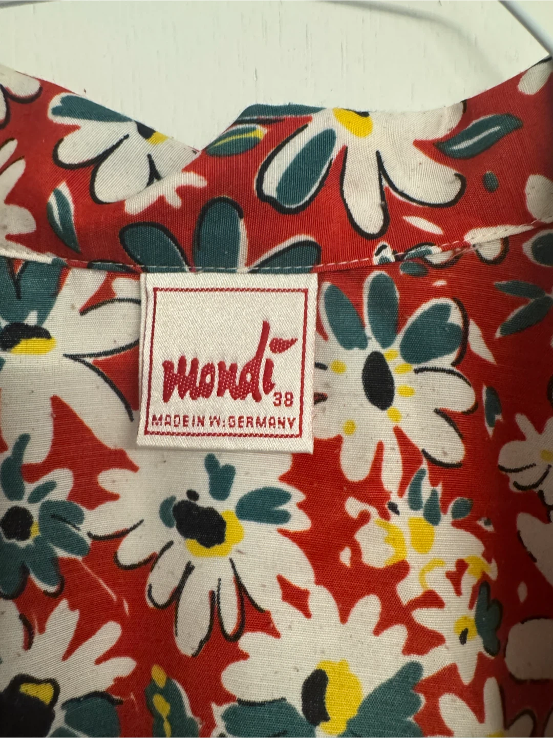 Mondi Red Floral Button-Up Shirt Size S - photo 2