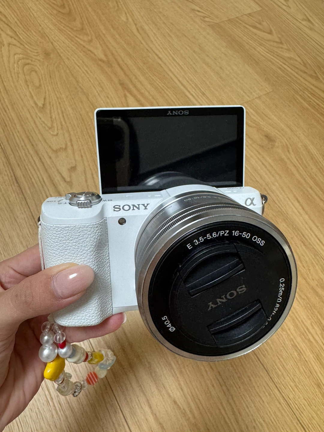[Firm] Sony a5100 Mirrorless Camera White