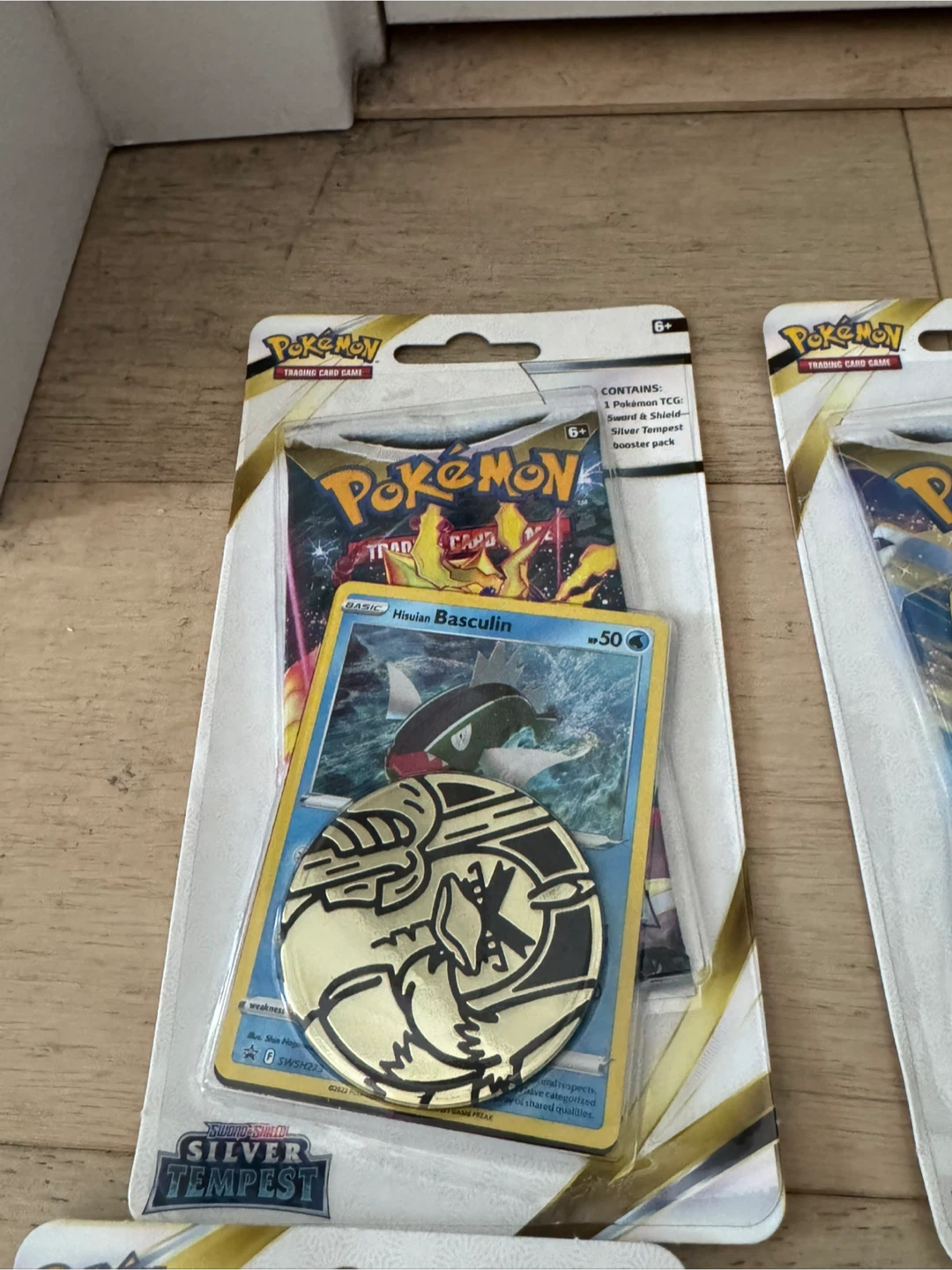 Silver Tempest Single Pack Blister Basculin and Cranidos - photo 2