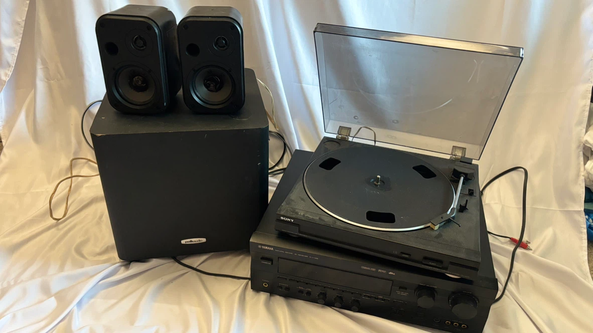 Sony Turntable and Yamaha Receiver Audio Bundle