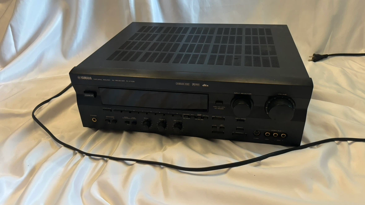 Sony Turntable and Yamaha Receiver Audio Bundle - photo 2