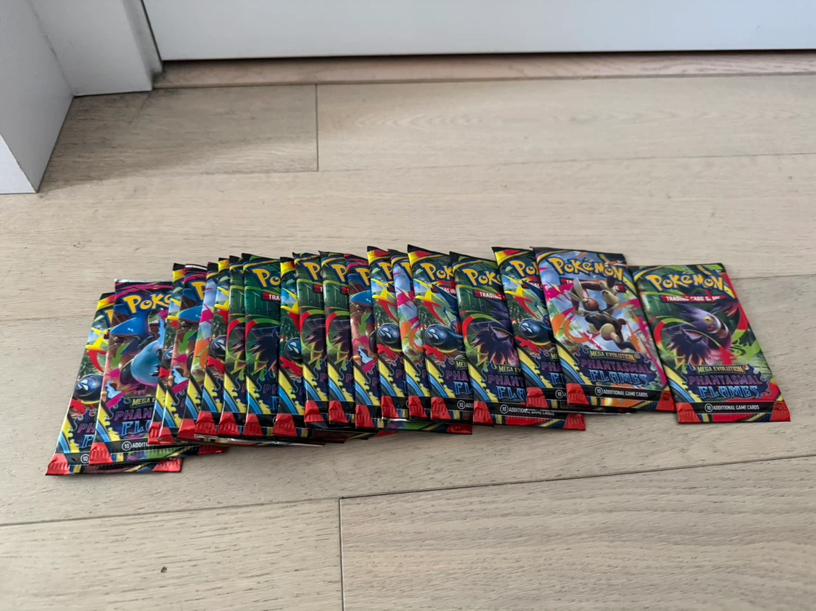 Phantasmal flames booster pack
