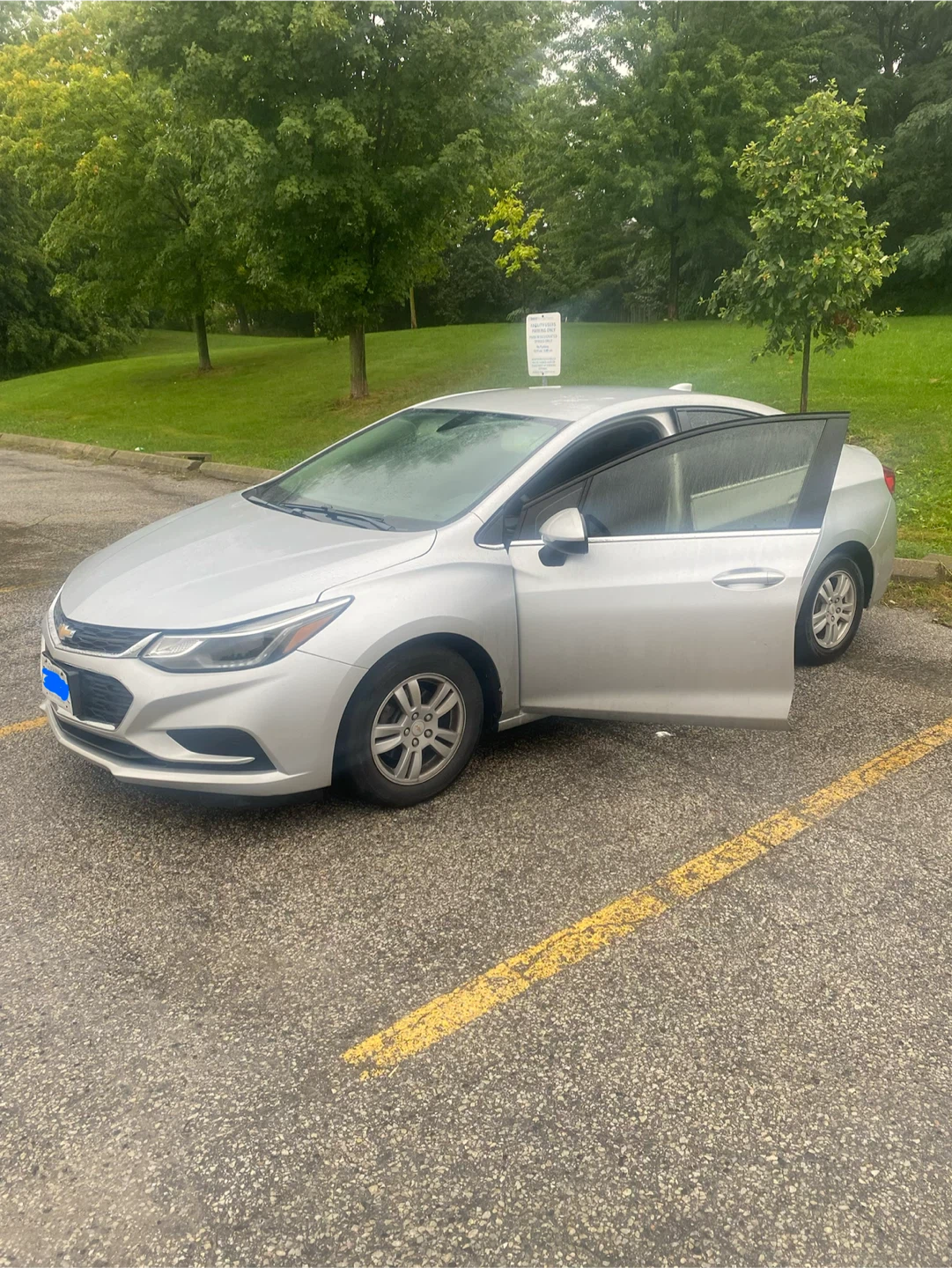 Chevrolet Cruze LT-As Is - photo 3