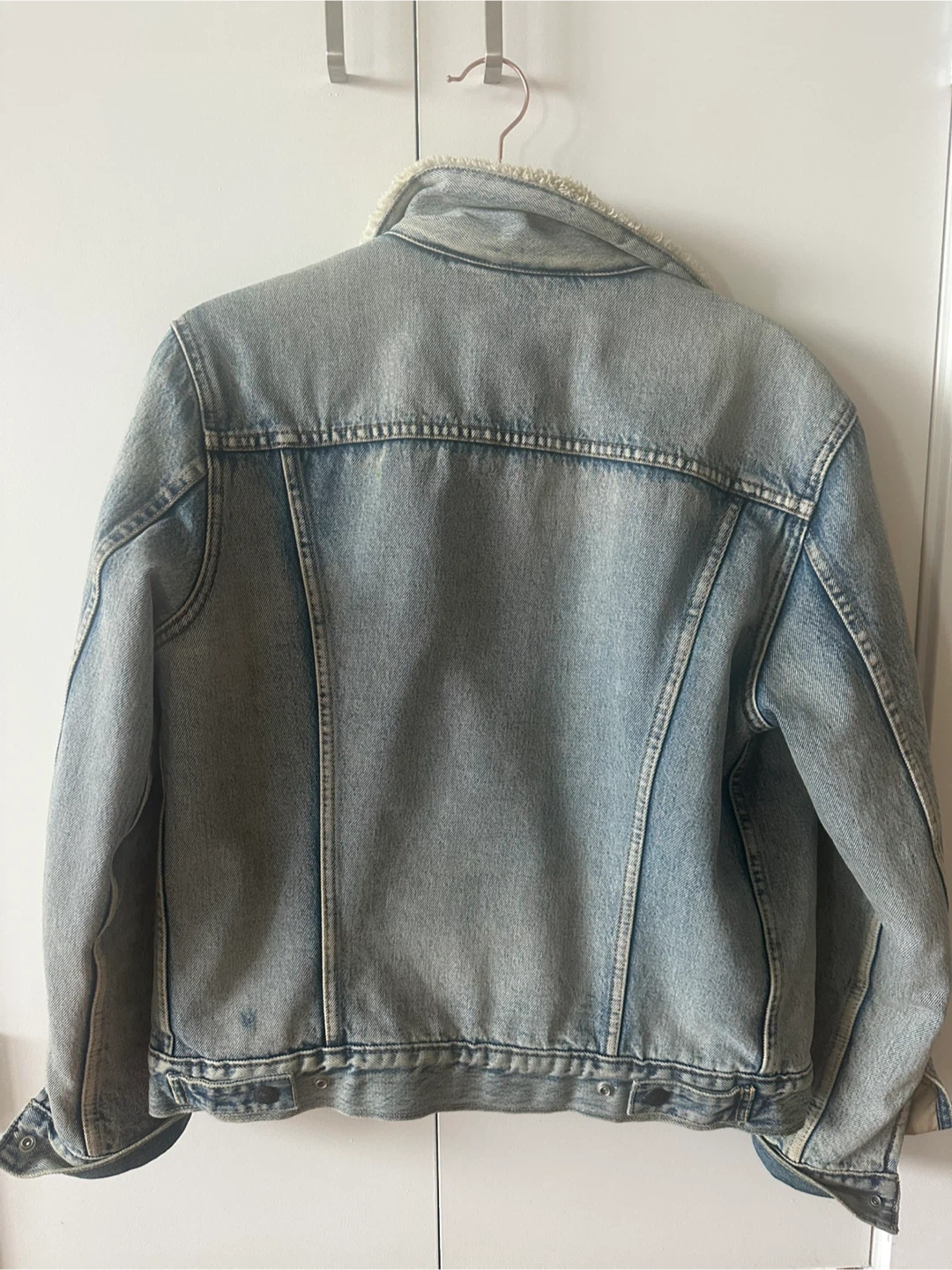 Levi's Sherpa Lined Denim Trucker Jacket - photo 2