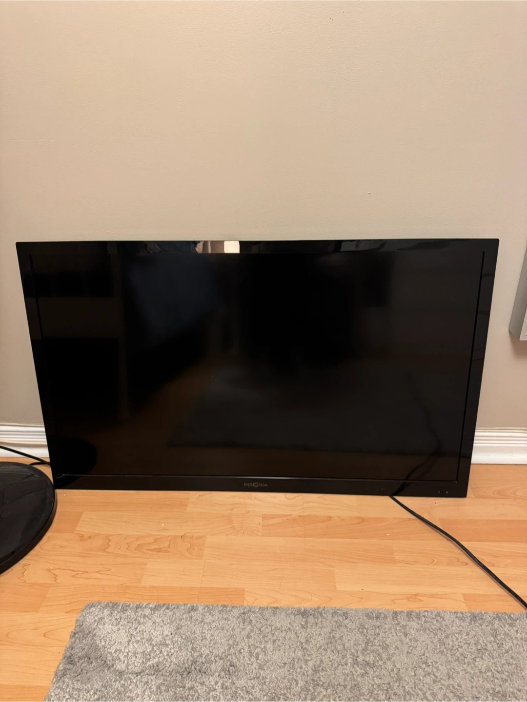 42 inch Insignia TV (good condition)