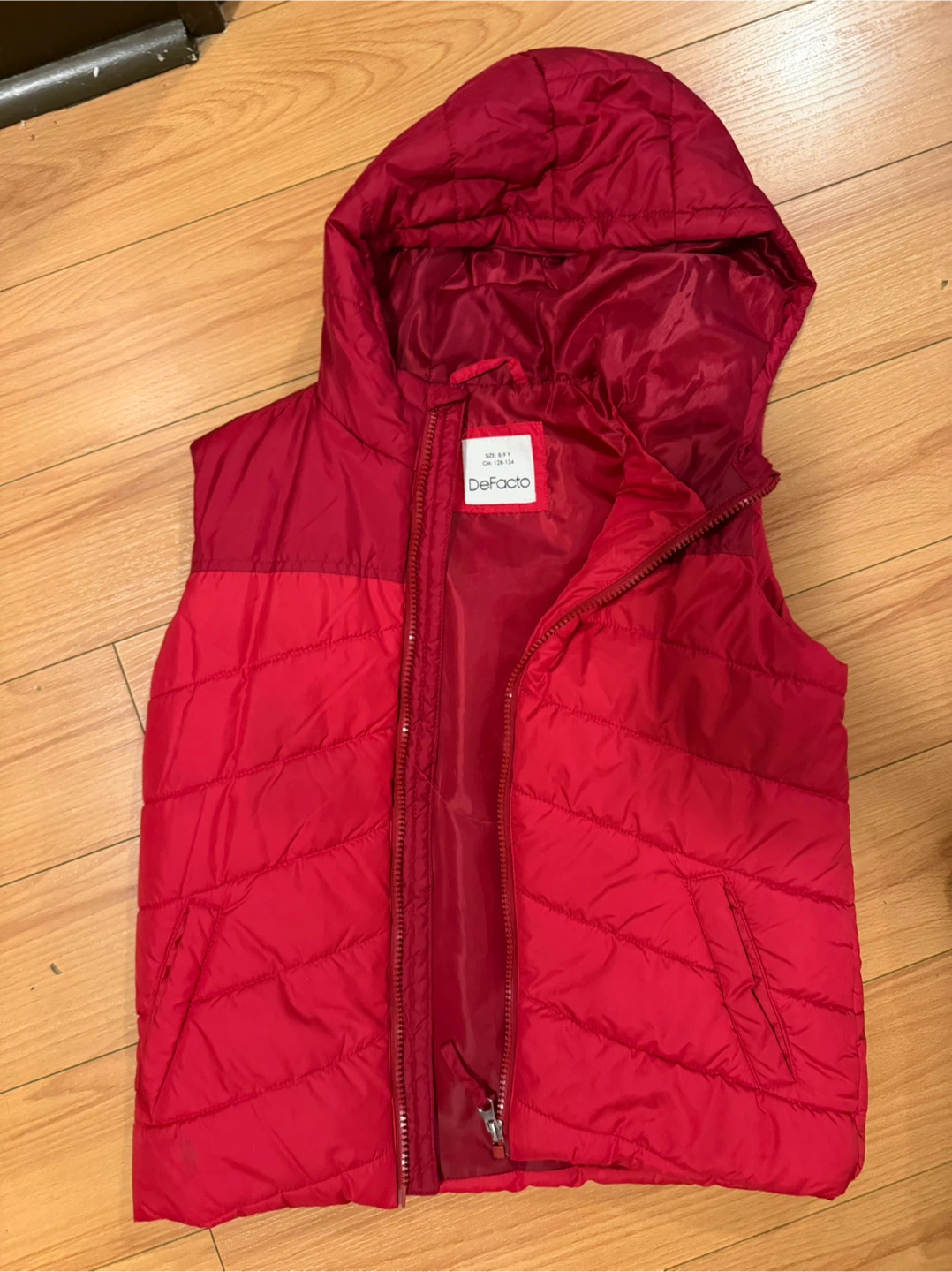 DeFacto Red Puffer Vest Size 8-9Y
