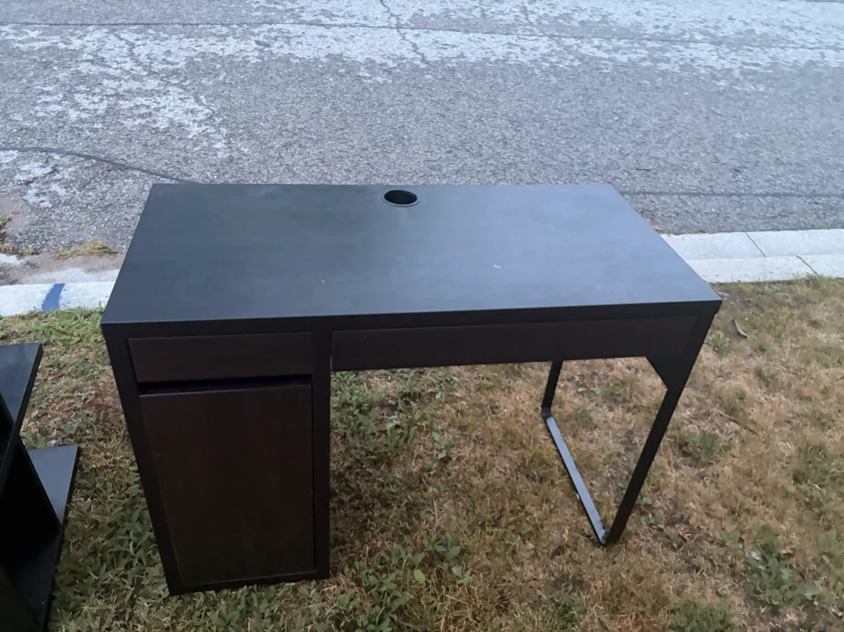 Black Ikea desk with Drawers, Need Gone
