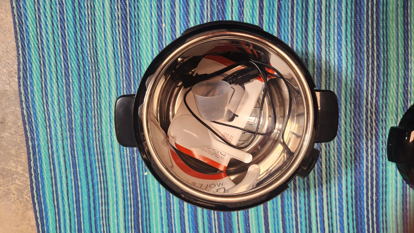 Wolfgang Puck Electric Pressure Cooker 8qt - photo 4