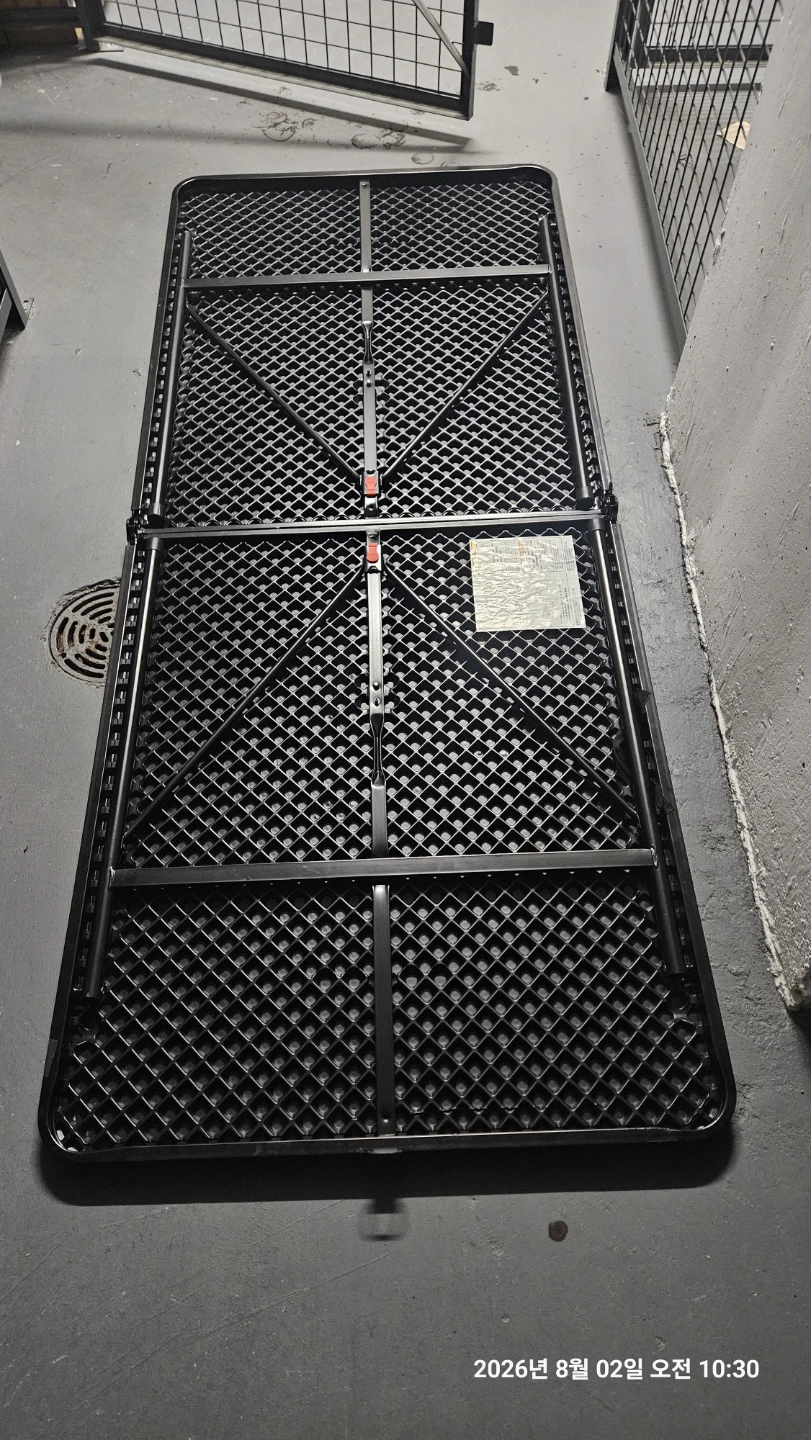Folding Table - photo 4