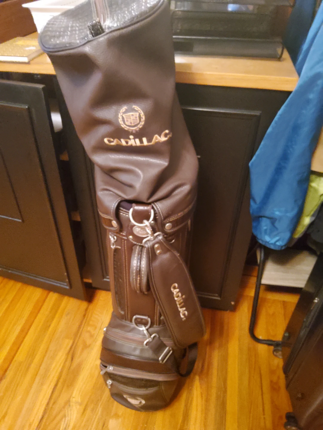 Cadillac Golf Bag - photo 2