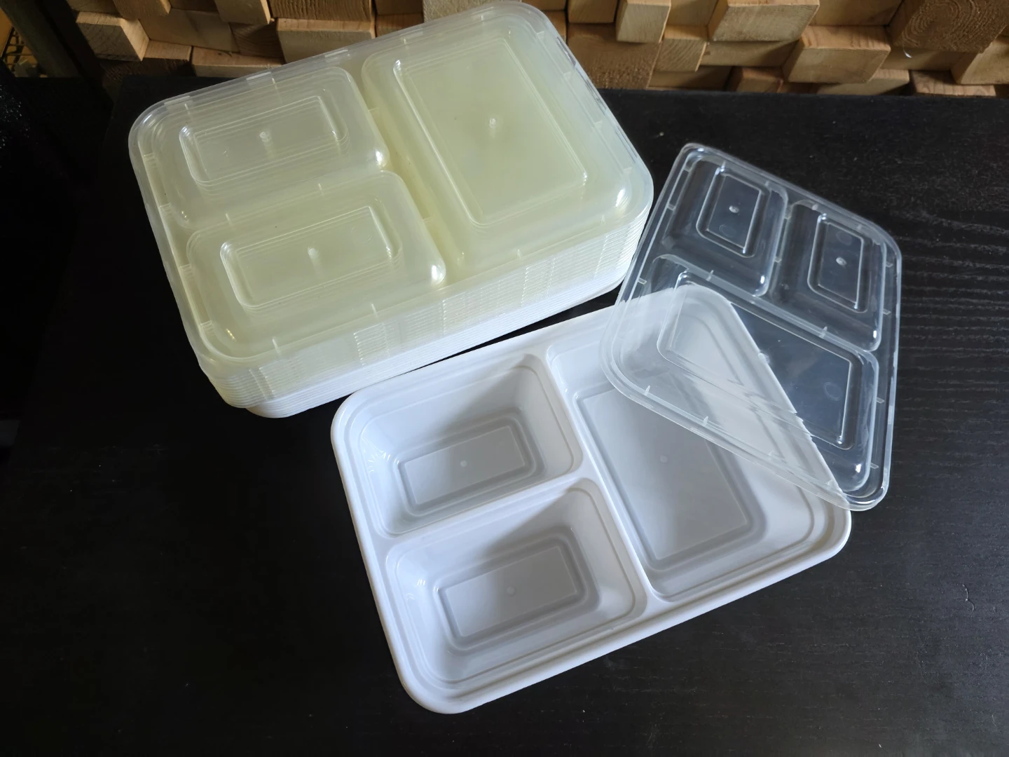 Set of 3-Compartment Food Containers with Lids