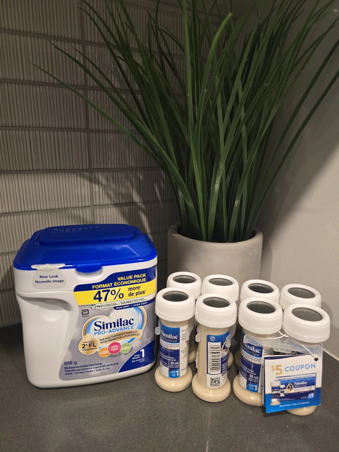 NEW Similac Pro-Advance 859g + FREE Ready-to-Feed Bonus!