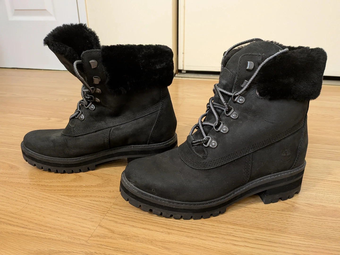 Timberland Women's Black Fur Trimmed Boots
