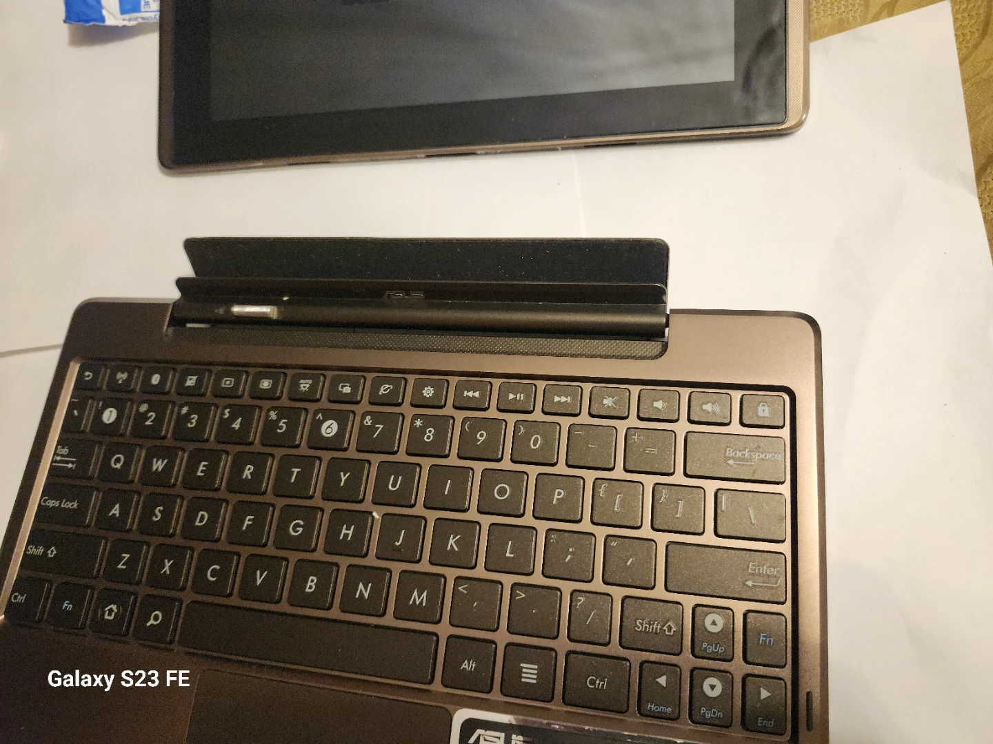 ASUS Transformer Book T100TA 2-in-1 Laptop/Tablet - photo 4