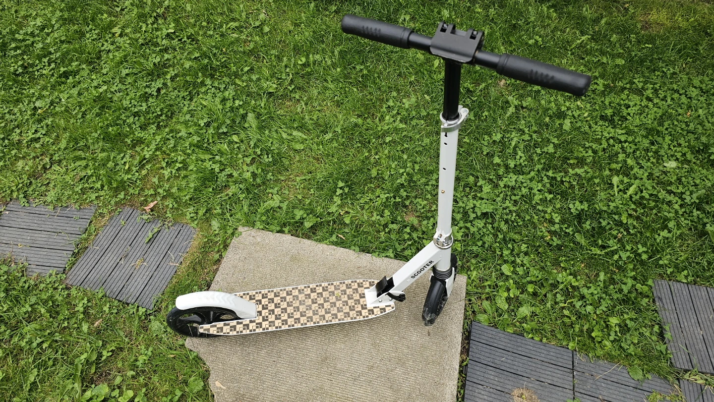 White & Brown Checkered Scooter - photo 2